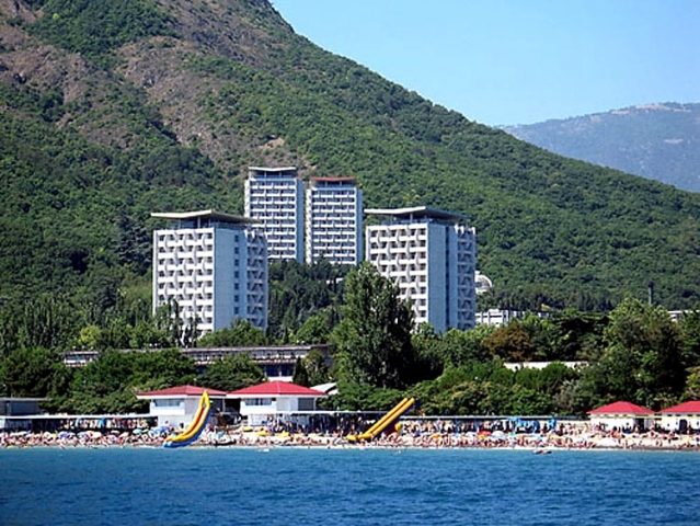 В Крыму ввели налог для жителей, которые сдают квартиры туристам