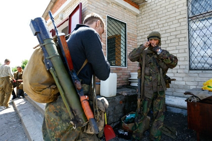 Донецкие боевики заявили о сбитом самолете