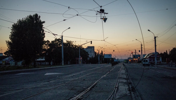 Стрелков сообщил о начале тяжелых боев на окраинах Луганска