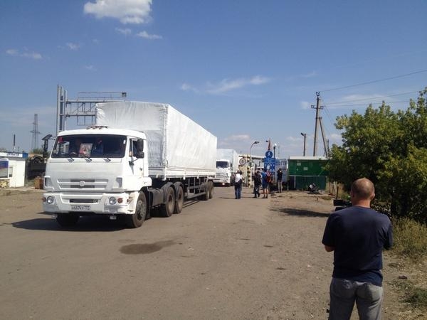 Российская "гуманитарка" едет по Украине без сопровождения "Красного креста" и согласия украинских властей