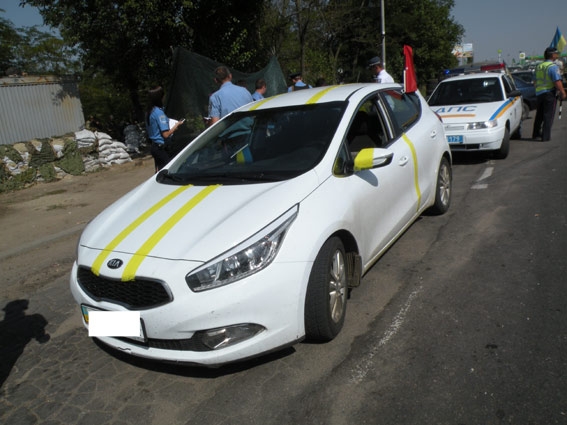 Водитель, представившийся бойцом добровольческого батальона, приехал в Николаев на угнанном в Донецке автомобиле