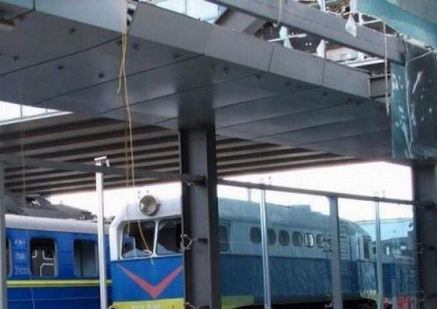 В Донецке обстреляли железнодорожный вокзал ФОТО