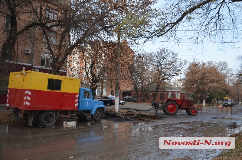 В Николаеве из-за ремонта водопровода частично перекрыта ул. Малая Морская