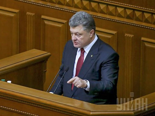 Порошенко заявил, что Украина пока не может отказаться от призыва на срочную службу в армию