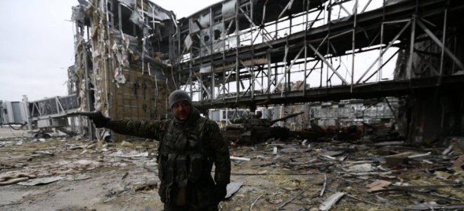 "Аэропорт Донецка находится под контролем украинских военных", - в СНБО опровергли отступление сил АТО