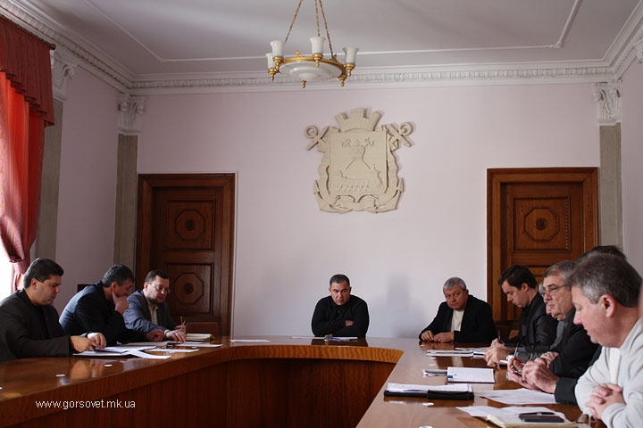 Юрий Гранатуров жестко раскритиковал городские службы за малоэффективную ликвидацию последствий непогоды