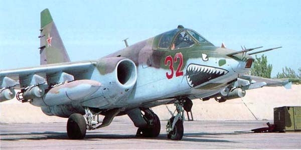 Полк "Азов" заявляет о сбитом российском штурмовике Су-25