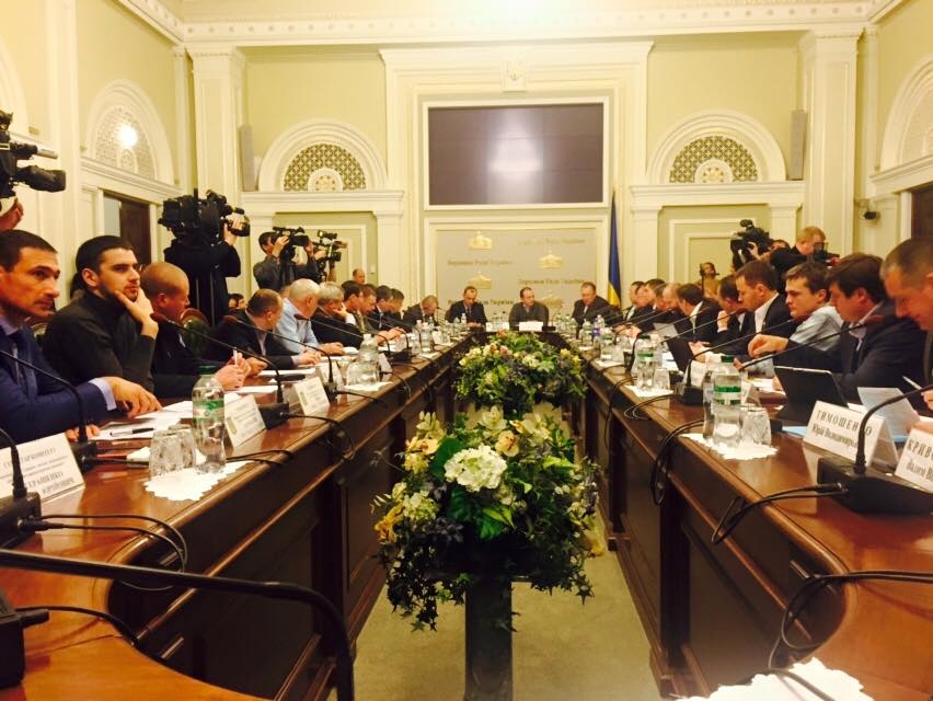 Гордиенко в Раде докладывает депутатам о коррупционных схемах в правительстве: убытки — десятки миллиардов