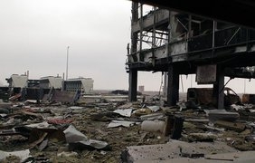 Полосу аэропорта Донецка можно восстановить