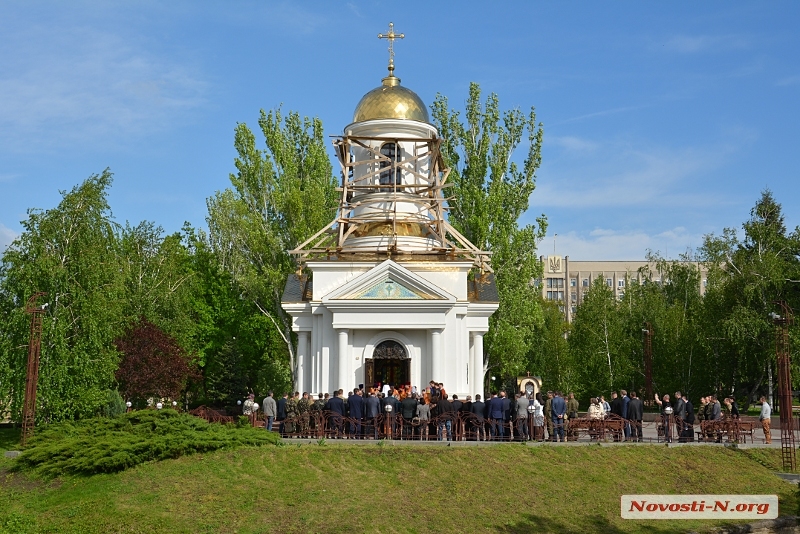 Николаевская власть поучаствовала в молебне с «московским» Питиримом. ФОТОРЕПОРТАЖ