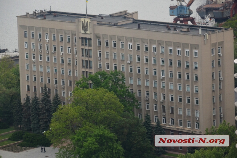 Память николаевского воина, погибшего на Донбассе год назад, депутаты облсовета почтили минутой молчания