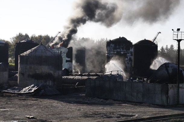 Пожар на нефтебазе в Василькове ликвидирован – ГосЧС