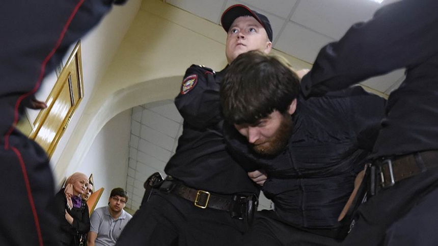 Один из обвиняемых в убийстве Немцова признался в совершении преступления