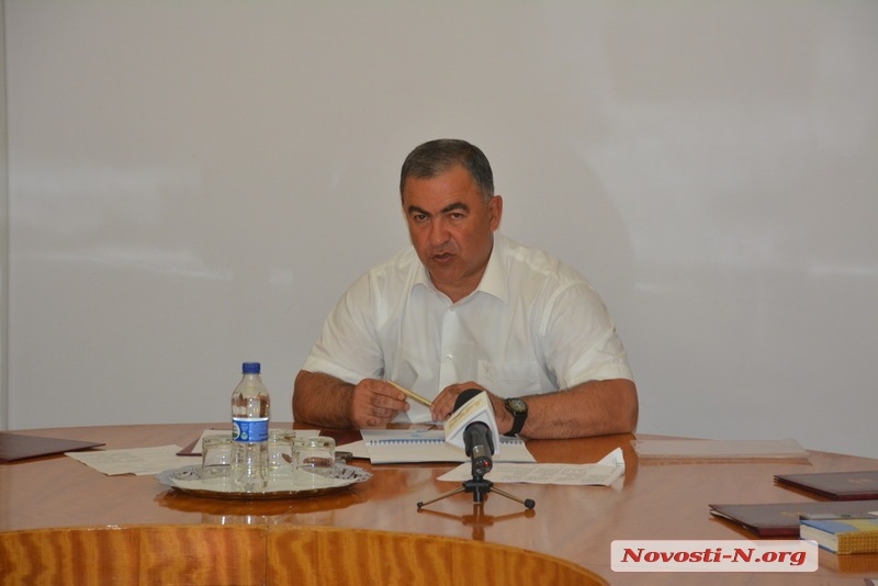Исаков обвинил мэра в фальсификации решения горсовета. Гранатуров уверен, что документ подписан по закону