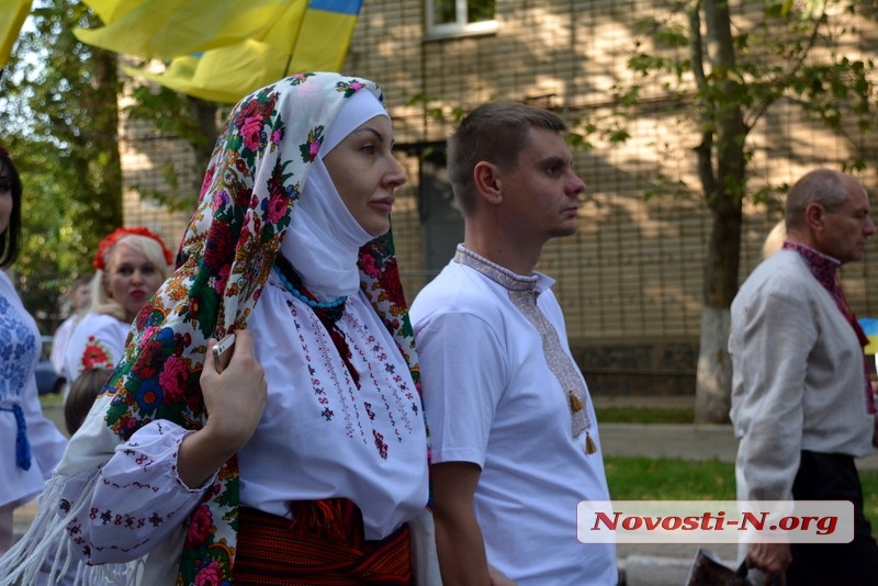 Мегамарш вышиванок в Николаеве. ФОТОРЕПОРТАЖ