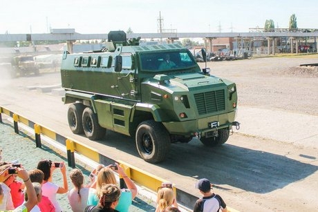 В Украине презентовали бронеавтомобиль