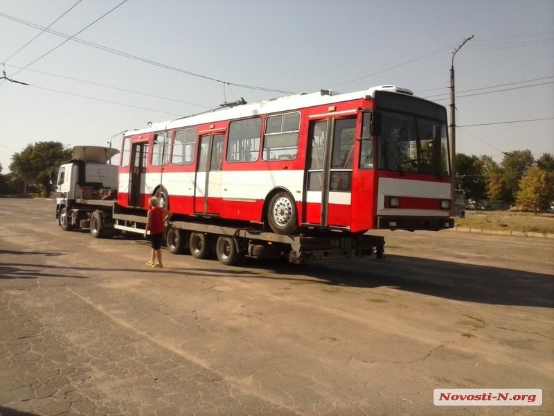 Николаевцев зовут на работу: для новых троллейбусов понадобится 100 водителей