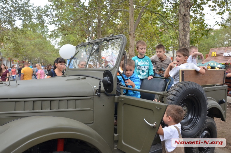 В Николаеве прошла выставка автомобилей и мотоциклов. ФОТОРЕПОРТАЖ