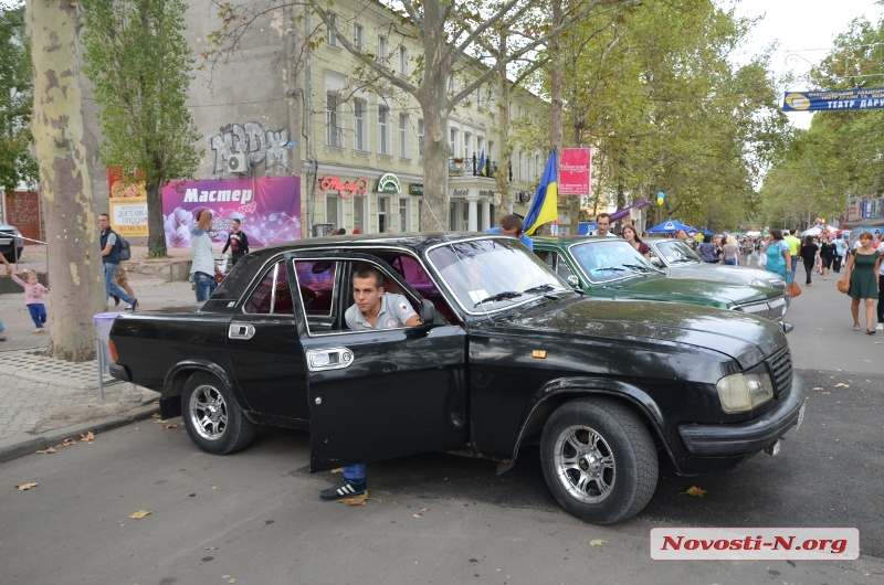 В Николаеве прошла выставка автомобилей и мотоциклов. ФОТОРЕПОРТАЖ