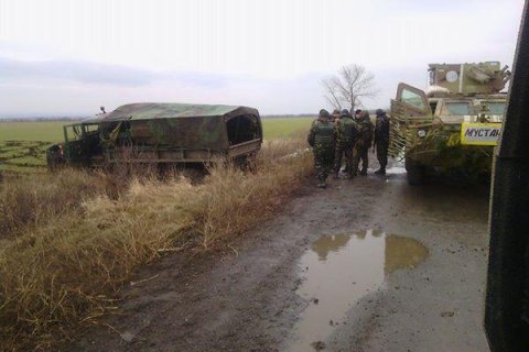 В Луганской области подорвался военный "КрАЗ", трое раненых