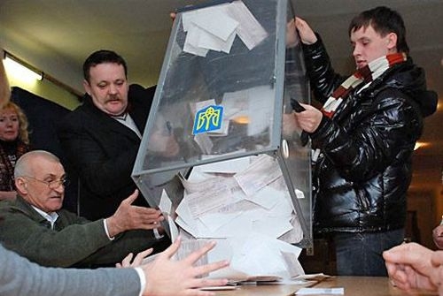 В Николаеве и области закончилось голосование на местных выборах
