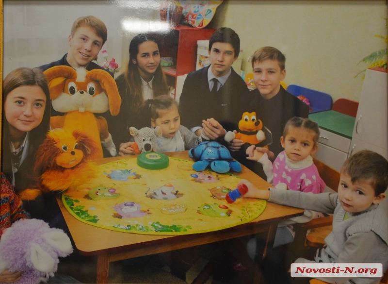 «Мама, для чего я в этом мире?»: в Николаеве открылась выставка фотографий с особенными детьми. Фоторепортаж