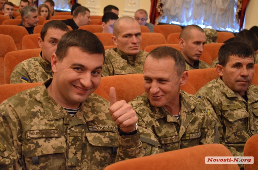 В Николаеве наградили военнослужащих ко Дню Вооруженных сил Украины