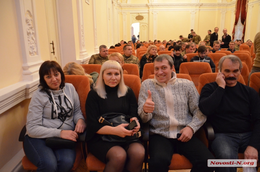 В Николаеве чествовали военных ко Дню ВСУ. ФОТО