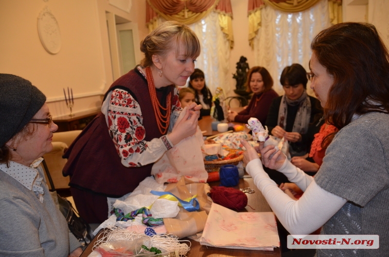 Сказочные куклы для необычных детей: в Николаеве прошел благотворительный мастер-класс.ФОТОРЕПОРТАЖ