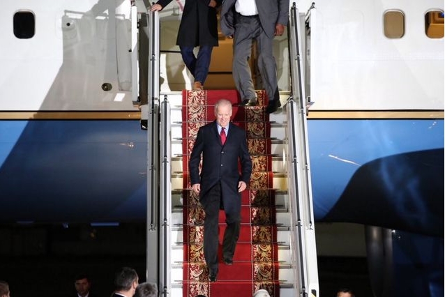 Вице-президент США прибыл в Украину (фото)