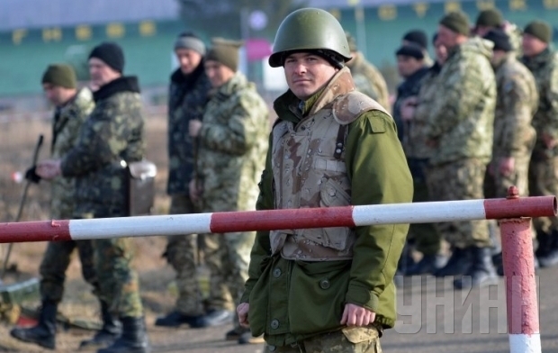 Минобороны отрицает необходимость мобилизации сейчас, несмотря на присутствие на Донбассе 8 тысяч военных РФ