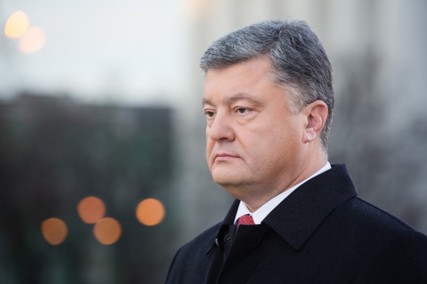 Порошенко сегодня почтит память героев Чернобыля