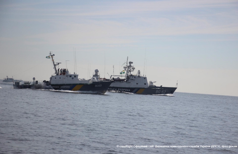 Россия устанавливает платформу в морской экономической зоне Украины - погранслужба