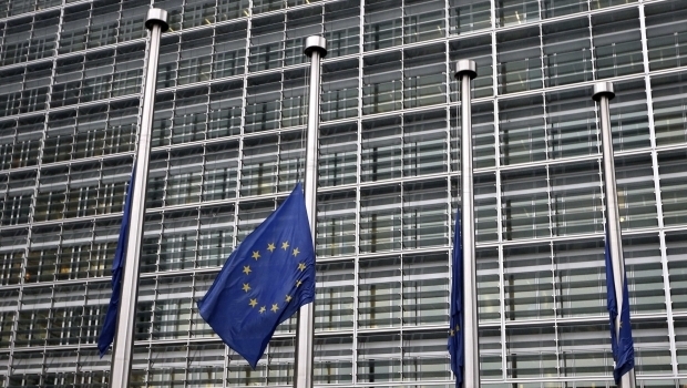 Еврокомиссия в начале 2016 года предложит отменить визовый режим с Украиной