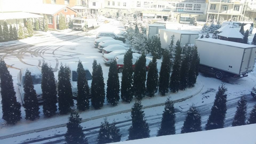 Киев засыпало снегом. ФОТО