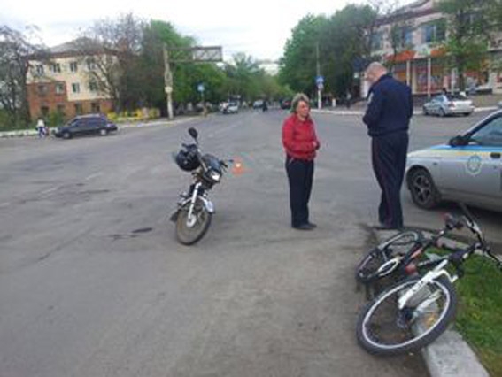 В Первомайске столкнулись мопед и велосипед: пострадал 12-летний ребенок