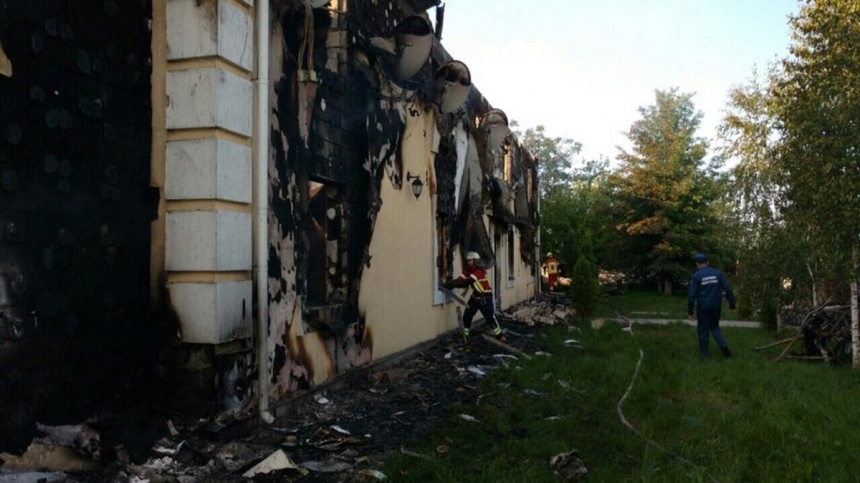 Количество погибших в масштабном пожаре в доме престарелых под Киевом увеличилось до 17 человек