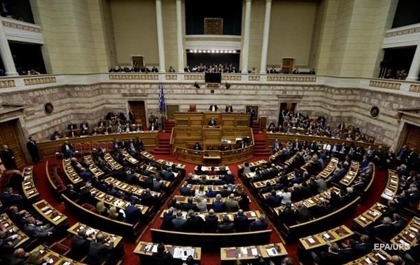 Сенат Франции предлагает снять санкции с России