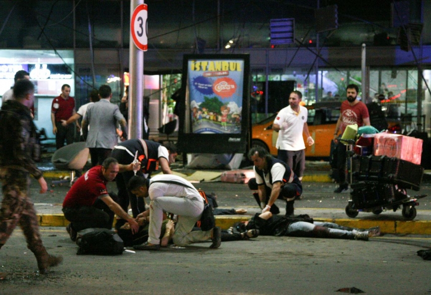 В аэропорту Стамбула было как минимум семеро террористов – СМИ