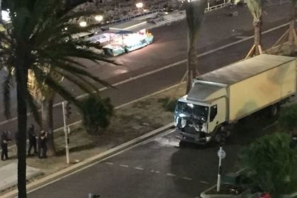 Теракт во Франции: не менее 50 человек погибли в Ницце
