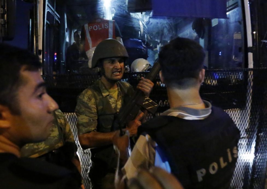 Госпереворот в Турции: задержаны более 1500 человек