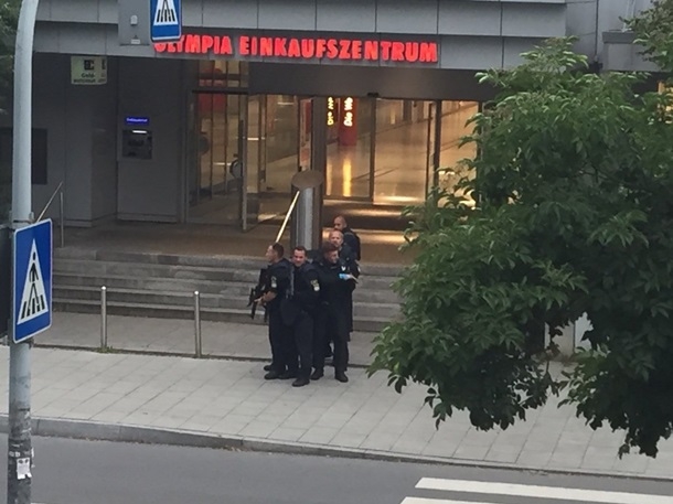 Девятой жертвой стрельбы в Мюнхене стал один из нападавших