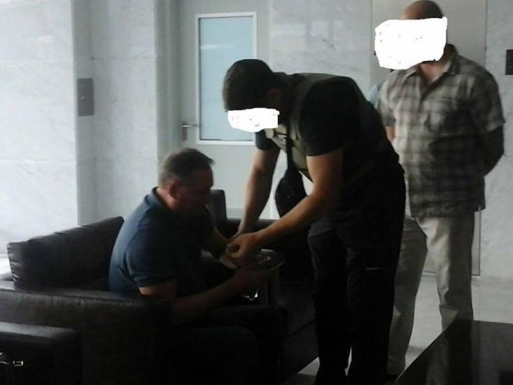 ГПУ выложила фото задержания Александра Ефремова