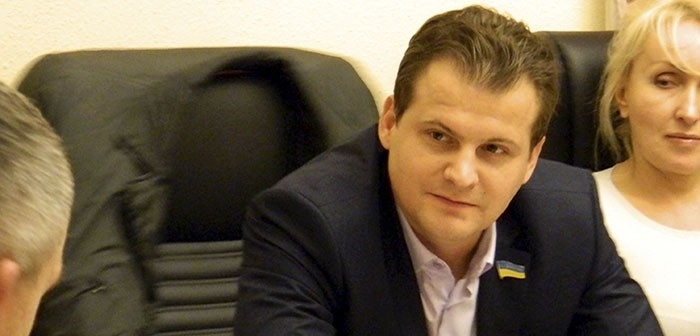 Оппозиционный блок требует усилить контроль над оборотом оружия – Александр Омельчук