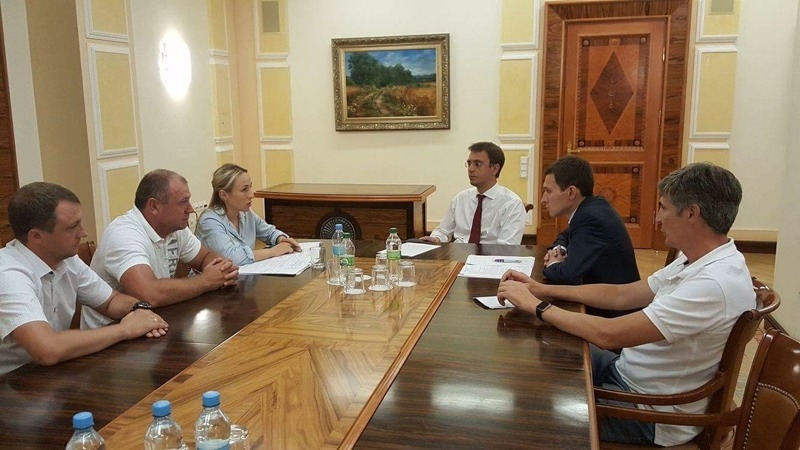 Министр инфраструктуры пообещал лично проинспектировать начало выполнения ремонта дорог на Николаевщине