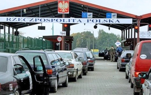 На границе с Польшей скопилось почти 2 тысячи авто
