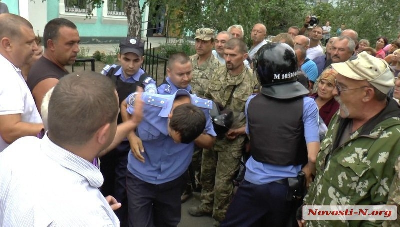 Трое первоначально задержанных кривоозерских полицейских проходят по делу в качестве свидетелей 