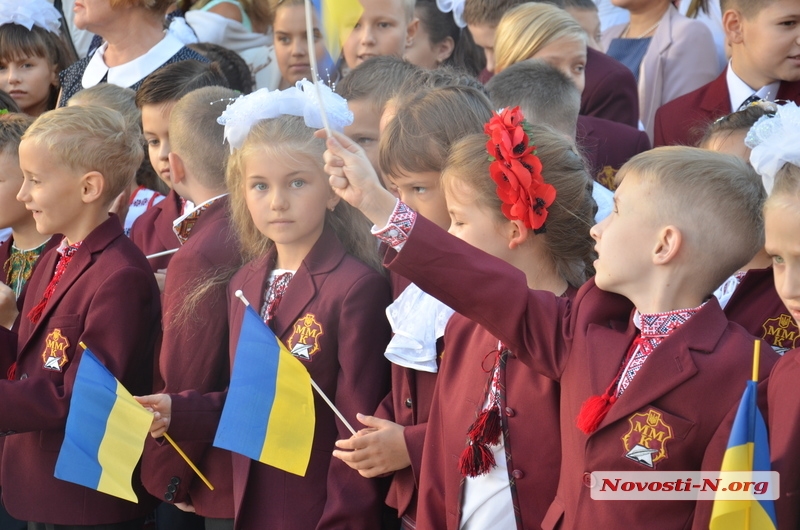 Коллегиум принял 156 первоклашек: первый звонок дала дочь мэра