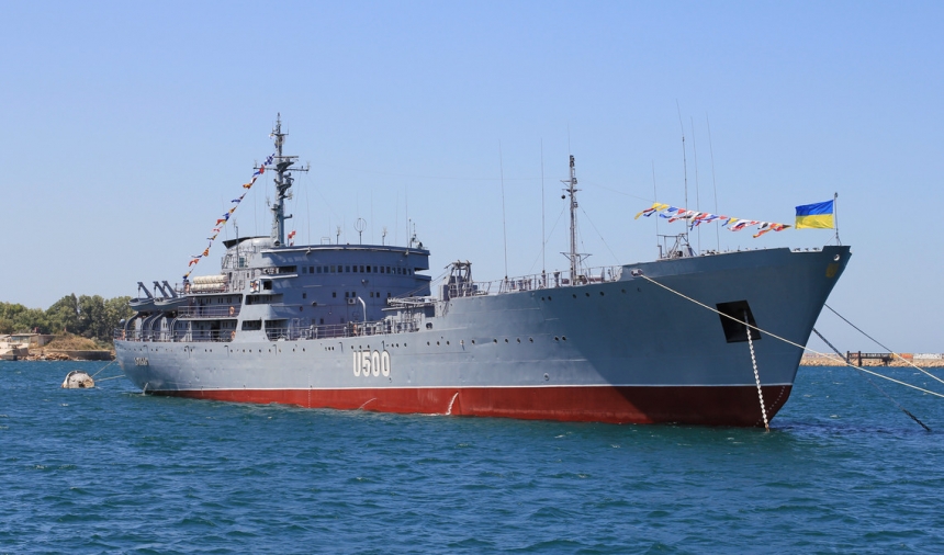 В Одессе произошел пожар на корабле ВМС Украины