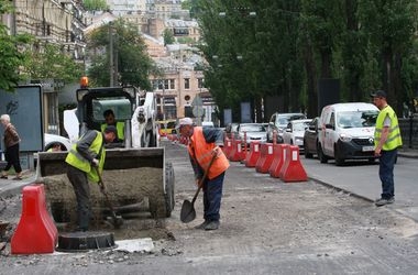 Украинские дороги вошли в пятерку худших в мире: выделяемых на ремонт денег катастрофически не хватает